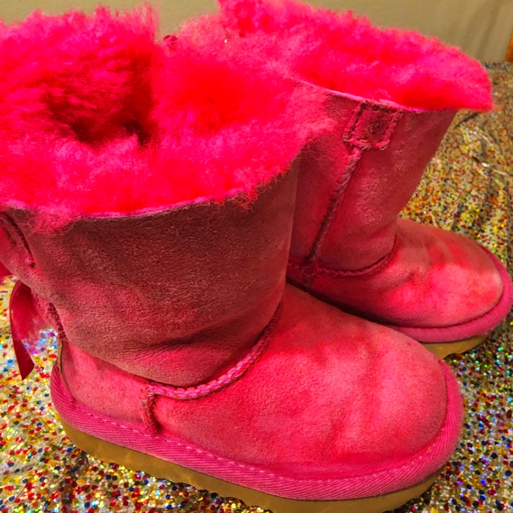Ugg girl Bailey Bow boots